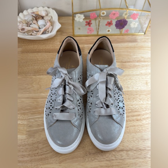 Clorinda Antinori Perforated Leather Zoey Lace Up Sneakers Size 39 Designer - Picture 2 of 9